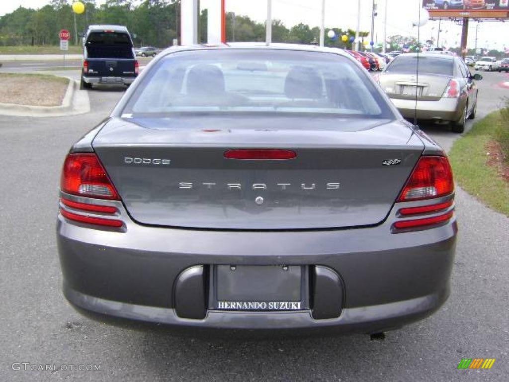 2005 Stratus SXT Sedan - Graphite Metallic / Dark Slate Gray photo #6