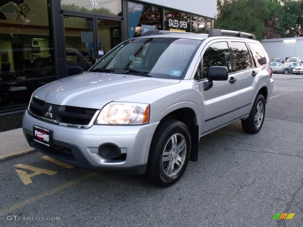 2006 Endeavor LS AWD - Liquid Silver Metallic / Charcoal photo #2