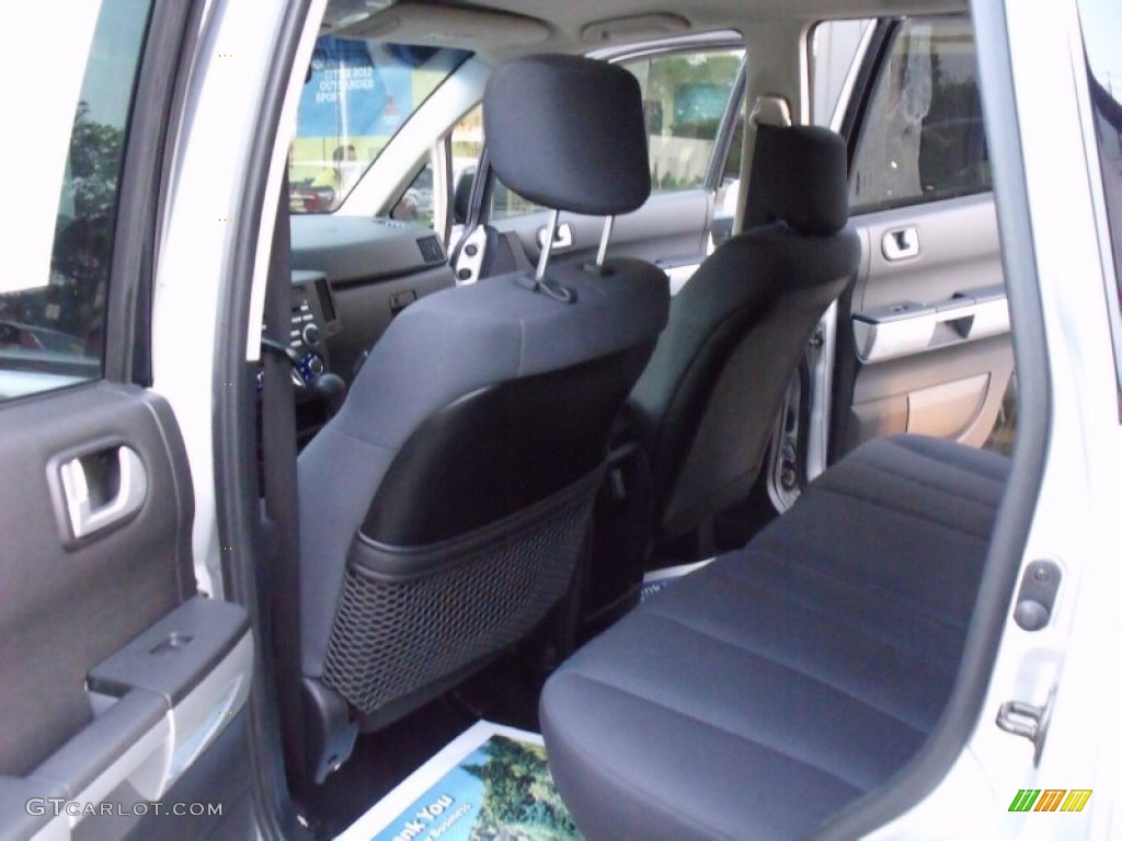 2006 Endeavor LS AWD - Liquid Silver Metallic / Charcoal photo #17