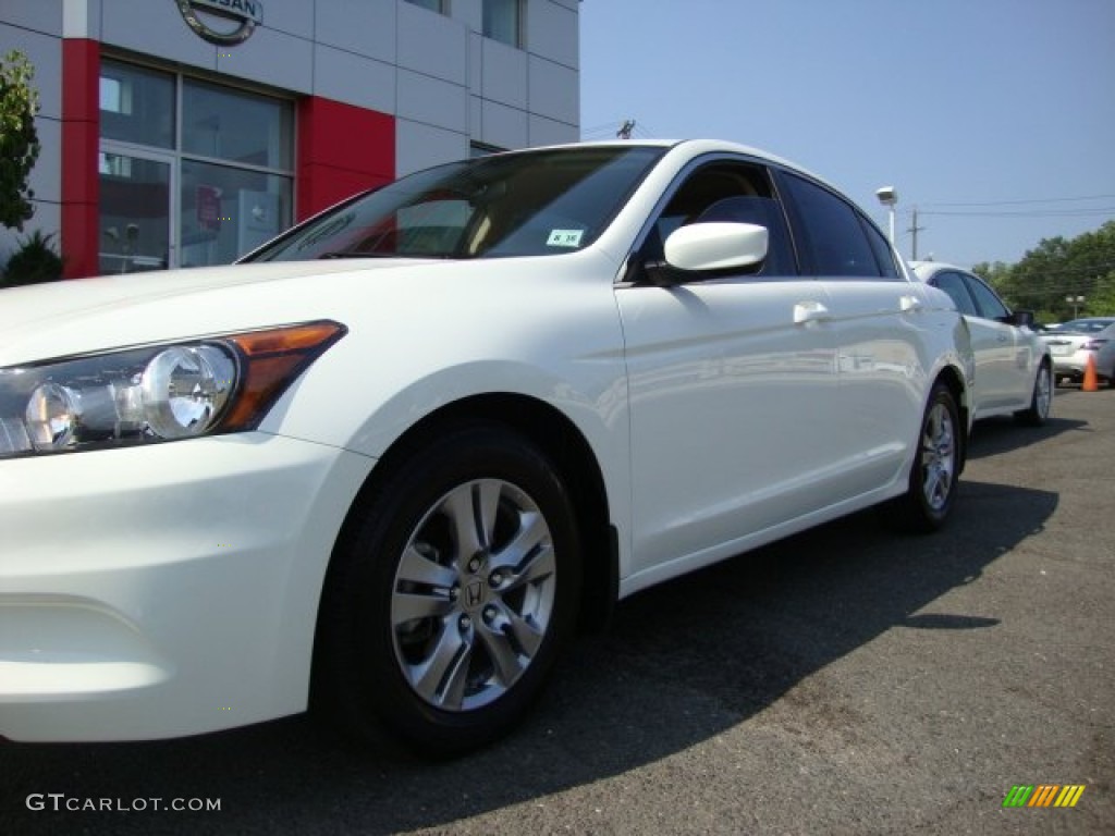 2011 Accord LX-P Sedan - Taffeta White / Ivory photo #2