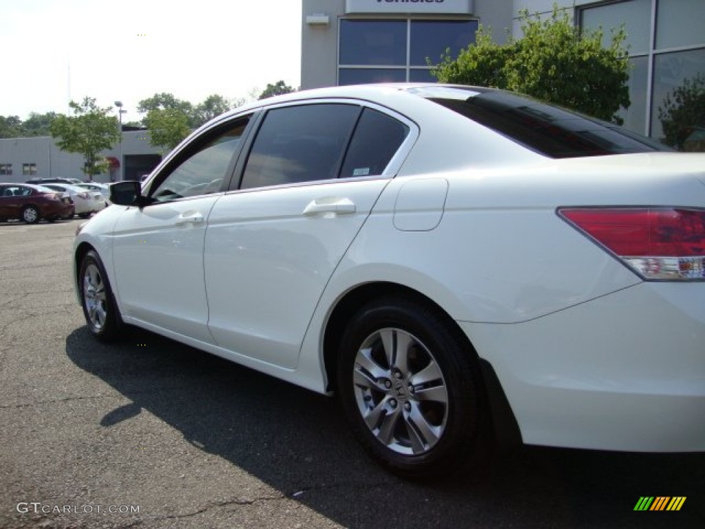 2011 Accord LX-P Sedan - Taffeta White / Ivory photo #4