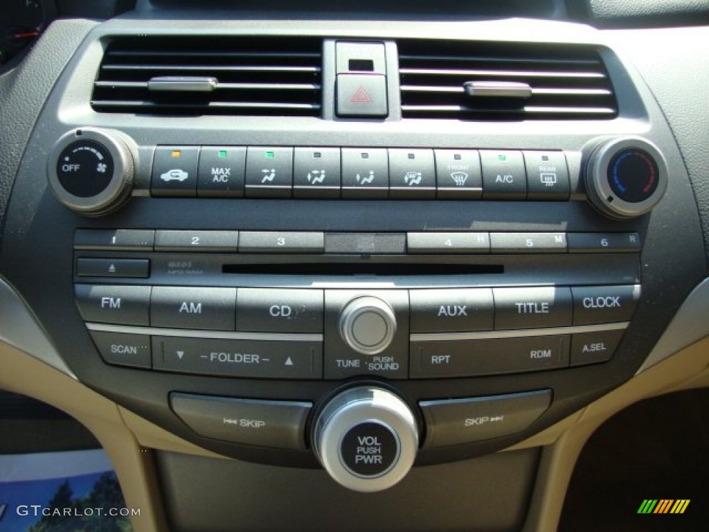 2011 Accord LX-P Sedan - Taffeta White / Ivory photo #18