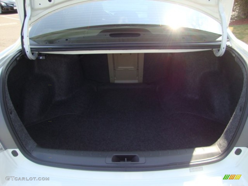 2011 Accord LX-P Sedan - Taffeta White / Ivory photo #22