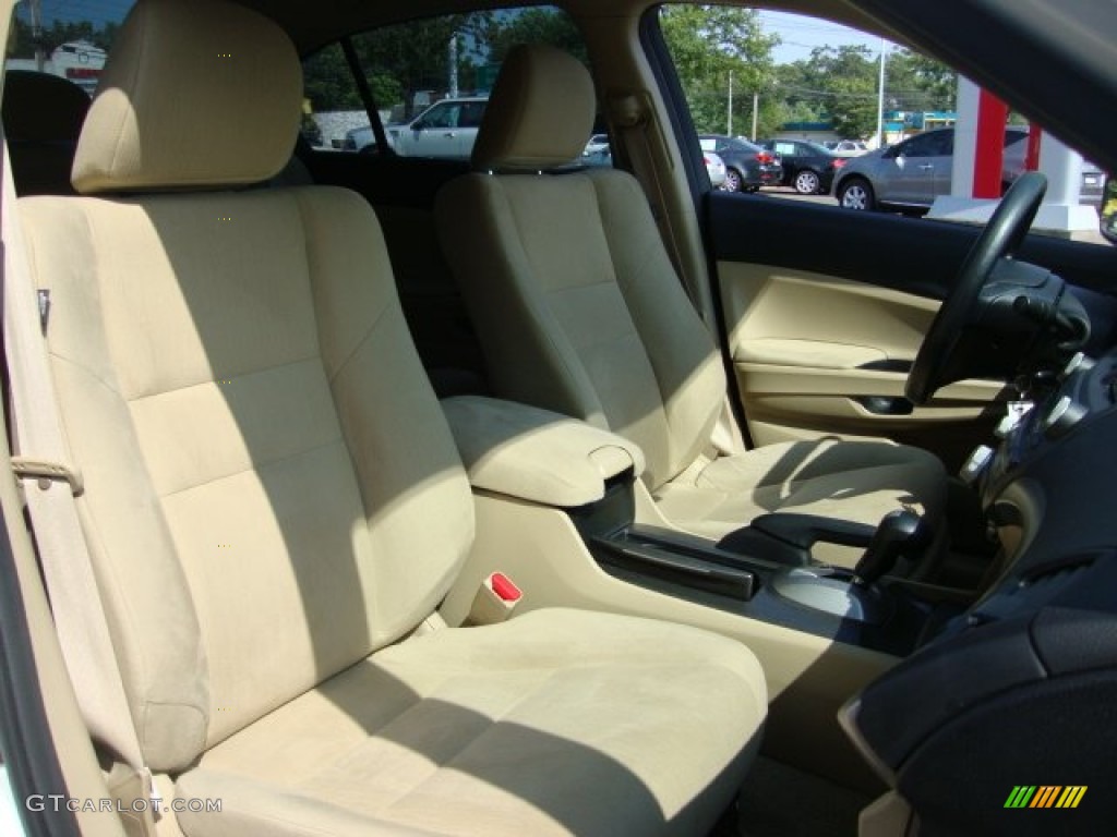 2011 Accord LX-P Sedan - Taffeta White / Ivory photo #26