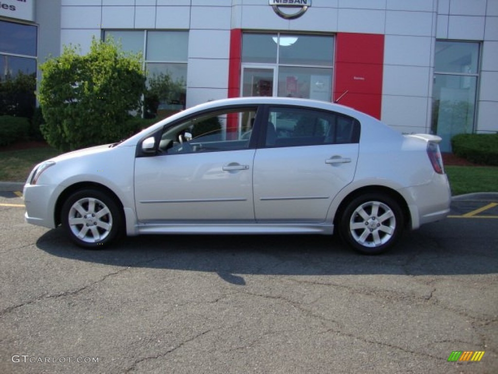 2009 Sentra 2.0 SR - Brilliant Silver / Charcoal photo #3