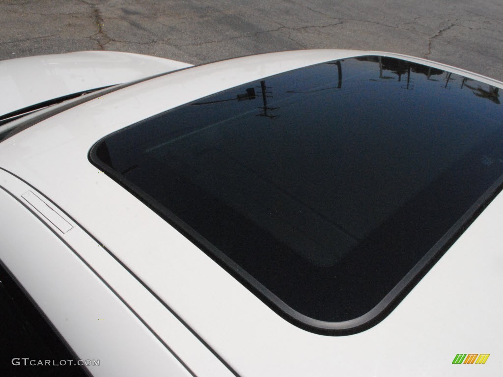 2009 3 Series 328i Coupe - Alpine White / Black photo #11
