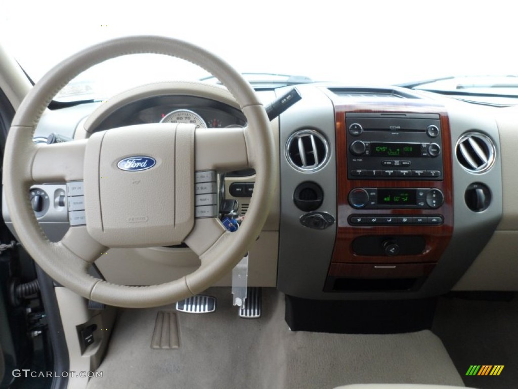 2007 Ford F150 Lariat SuperCrew Tan Dashboard Photo #68119727