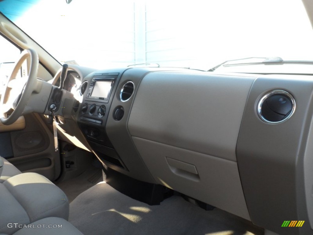 2006 F150 XLT SuperCrew - Oxford White / Tan photo #22