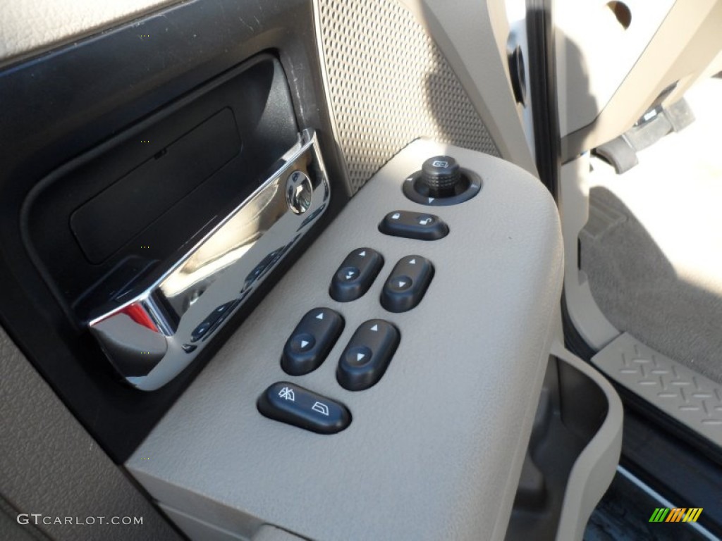 2006 F150 XLT SuperCrew - Oxford White / Tan photo #30