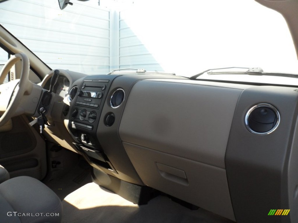 2004 F150 XLT SuperCab - Medium Wedgewood Blue Metallic / Tan photo #25