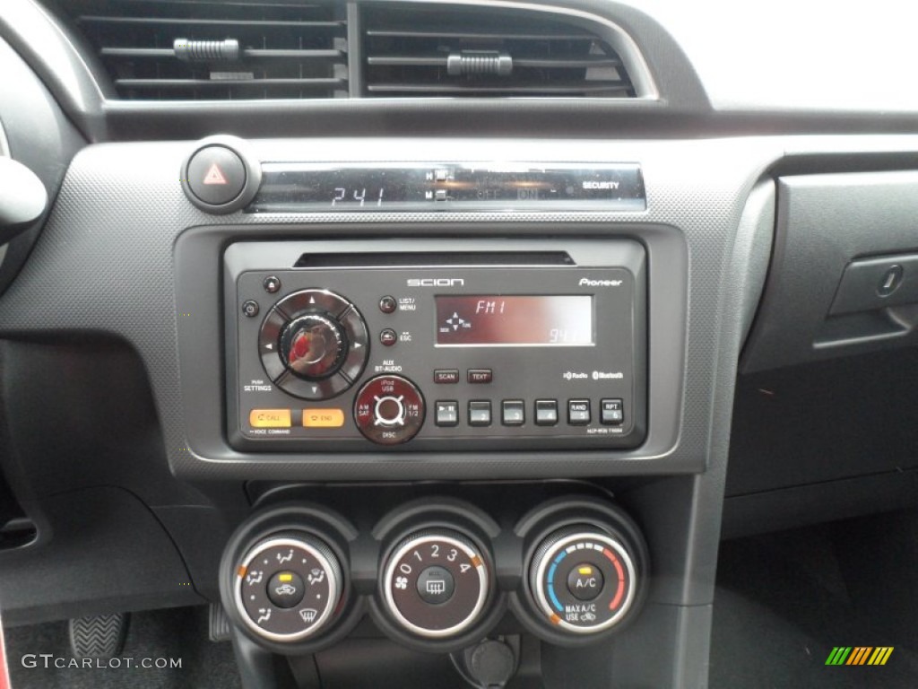 2013 Scion tC Standard tC Model Controls Photo #68121770