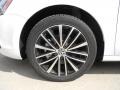 2012 Volkswagen Jetta SEL Sedan Wheel and Tire Photo