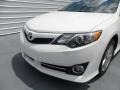 Super White - Camry SE Photo No. 9