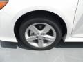 Super White - Camry SE Photo No. 10