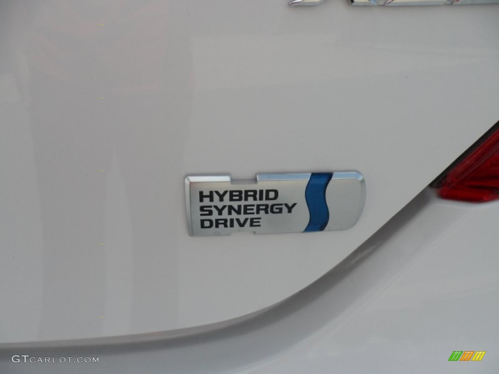2012 Camry Hybrid XLE - Super White / Light Gray photo #16