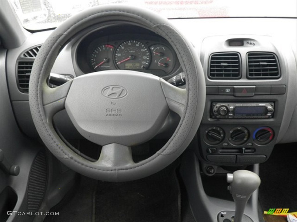 2004 Accent GL Sedan - Stormy Gray / Gray photo #20