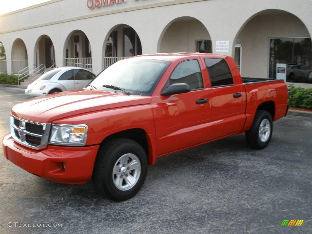 2008 Dakota SLT Crew Cab - Flame Red / Dark Slate Gray/Medium Slate Gray photo #1