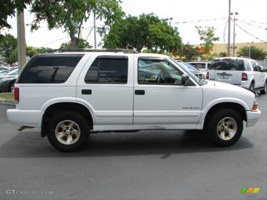 Summit White 2000 Chevrolet Blazer Trailblazer Exterior Photo #68127905