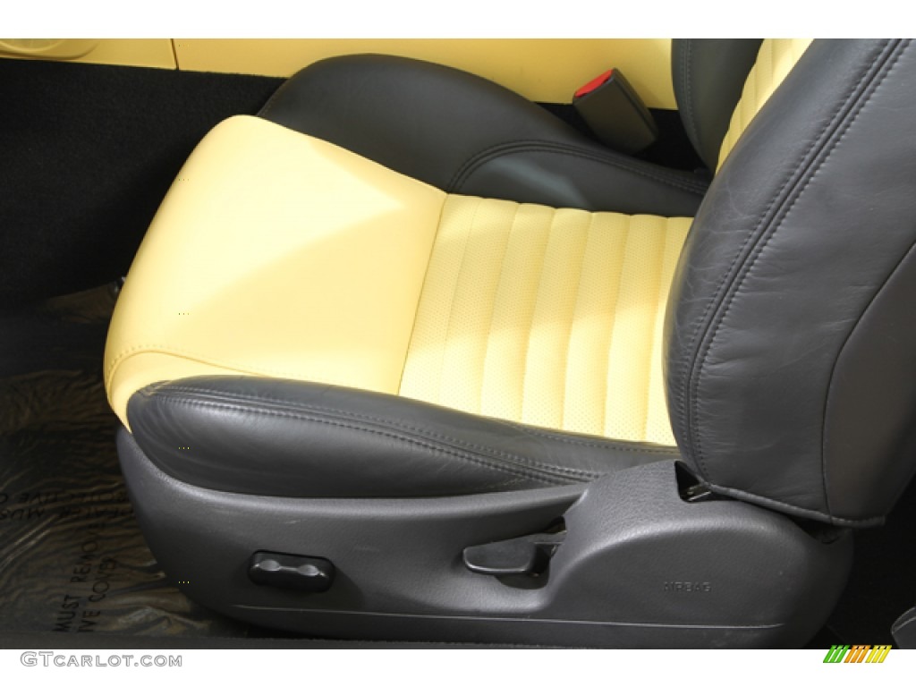 2002 Thunderbird Premium Roadster - Inspiration Yellow / Midnight Black photo #15