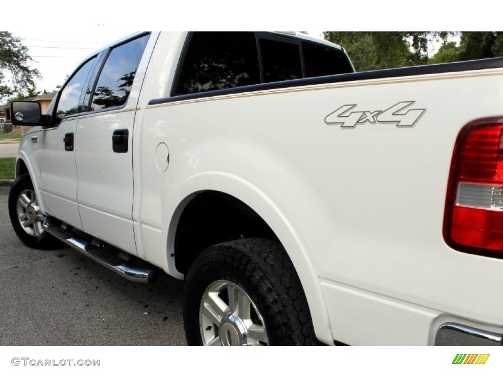 2004 F150 Lariat SuperCrew 4x4 - Oxford White / Tan photo #9