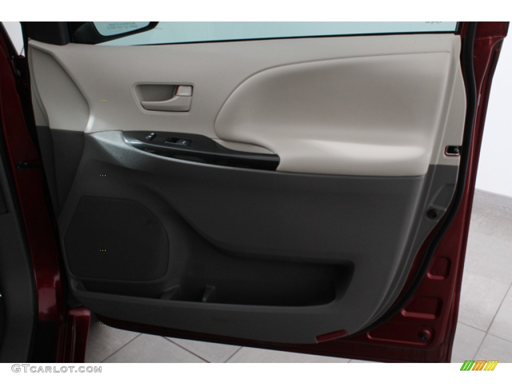2011 Sienna V6 - Salsa Red Pearl / Light Gray photo #10