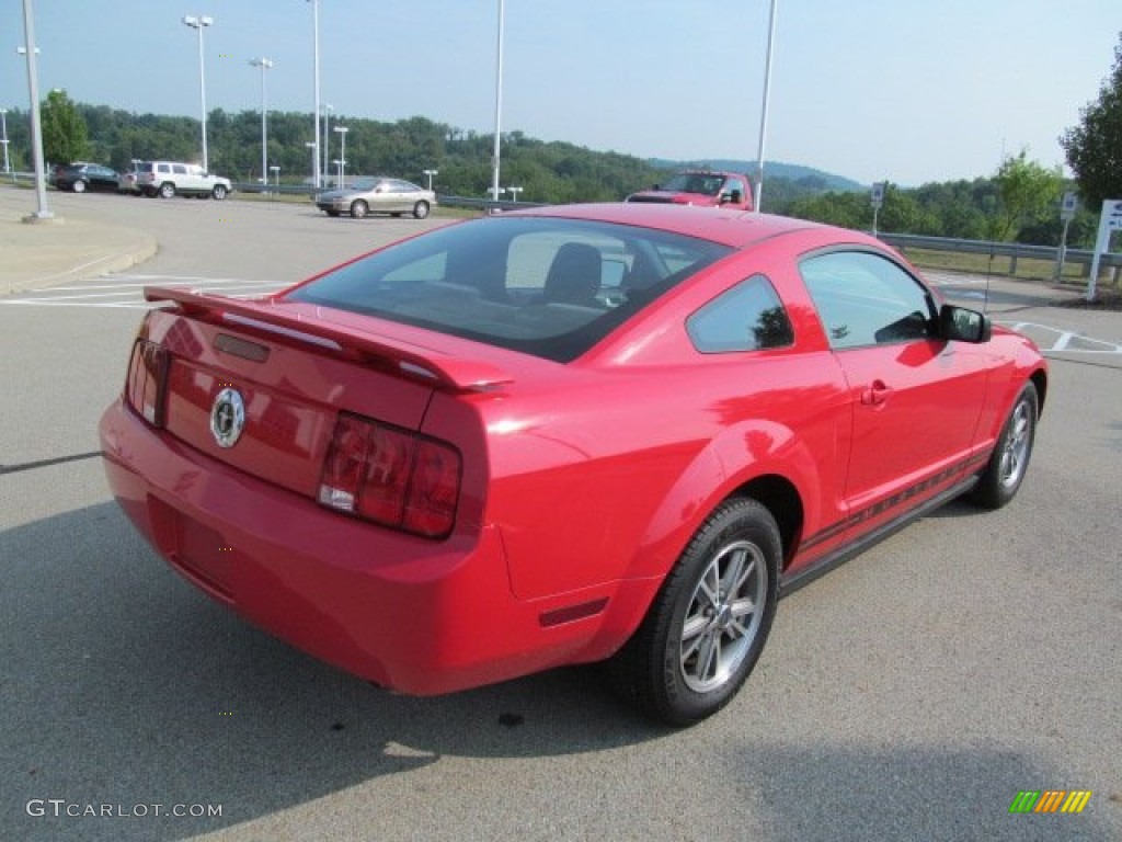 2005 Mustang V6 Deluxe Coupe - Torch Red / Light Graphite photo #7