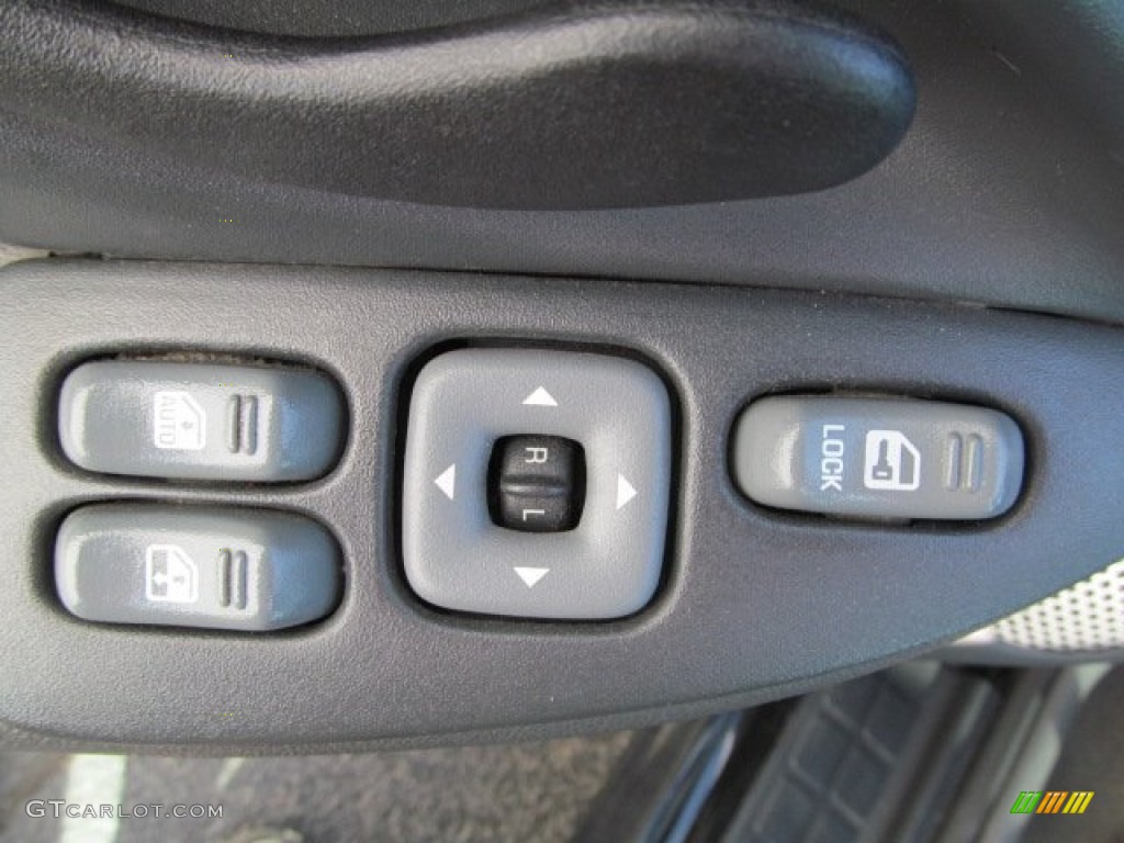 1998 Pontiac Firebird Trans Am Coupe Controls Photo #68131655
