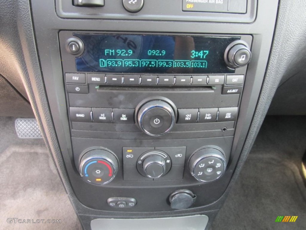 2011 HHR LT - Arctic Ice White / Ebony photo #12