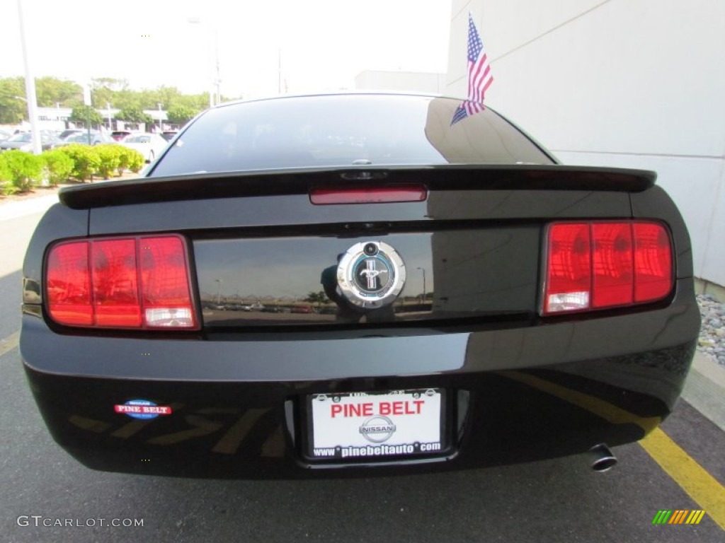 2007 Mustang V6 Premium Coupe - Black / Dark Charcoal photo #6