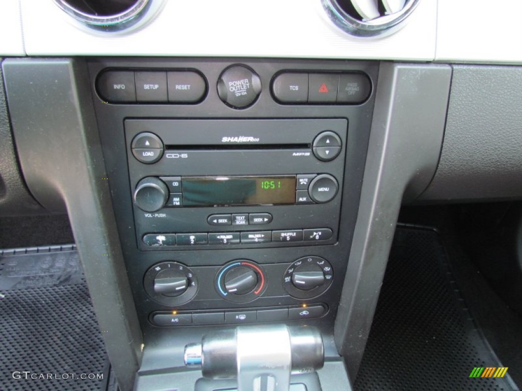 2007 Mustang V6 Premium Coupe - Black / Dark Charcoal photo #14