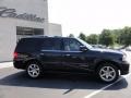 Black - Navigator Luxury 4x4 Photo No. 8
