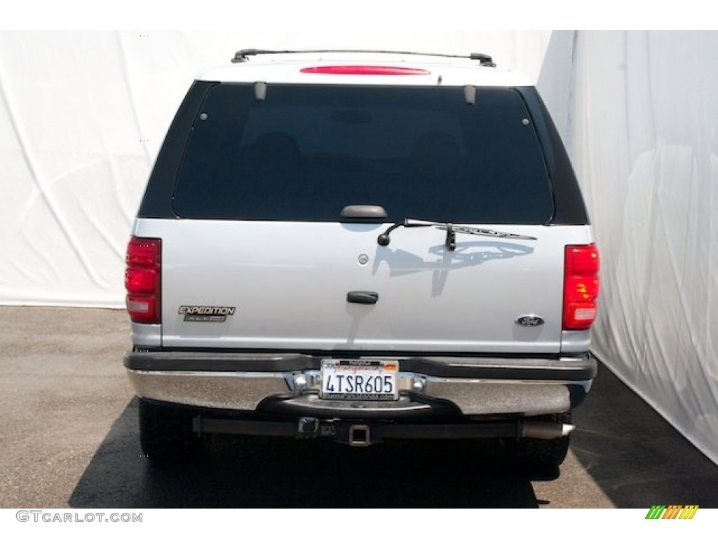 2001 Expedition XLT - Silver Metallic / Medium Graphite photo #9