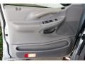 2001 Silver Metallic Ford Expedition XLT  photo #27