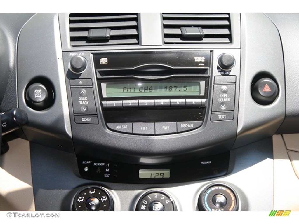 2009 Toyota RAV4 V6 4WD Audio System Photos