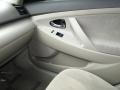 Black - Camry LE Photo No. 23