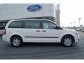 Stone White - Grand Caravan SE Photo No. 2
