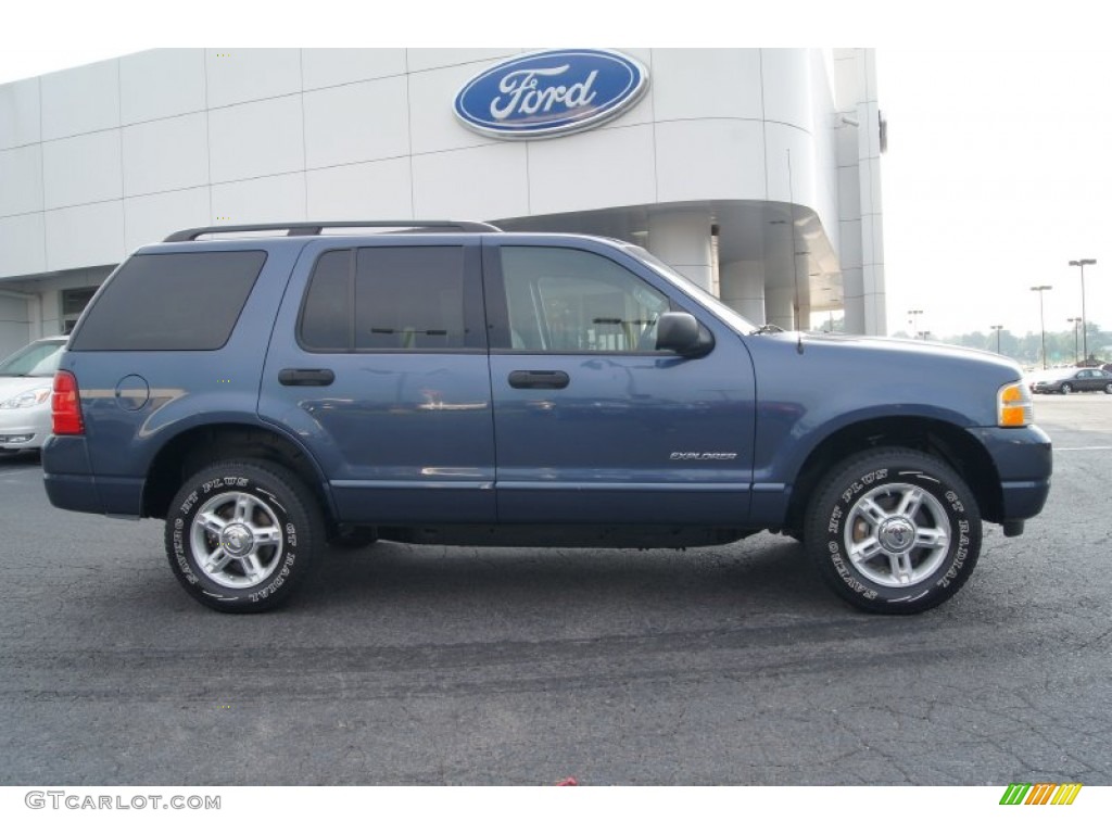 2004 Explorer XLT - Medium Wedgewood Blue Metallic / Graphite photo #2