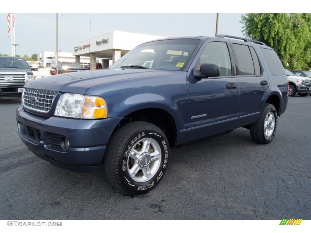 2004 Explorer XLT - Medium Wedgewood Blue Metallic / Graphite photo #6