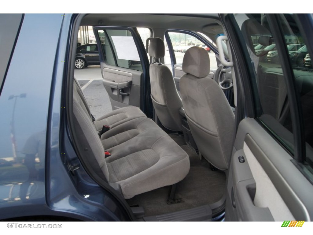 2004 Explorer XLT - Medium Wedgewood Blue Metallic / Graphite photo #11
