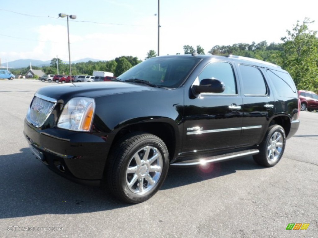 2013 Yukon Denali AWD - Onyx Black / Ebony photo #3