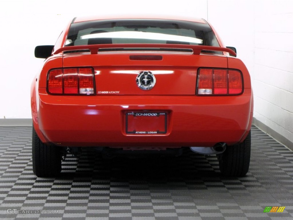 2006 Mustang V6 Deluxe Coupe - Torch Red / Dark Charcoal photo #4