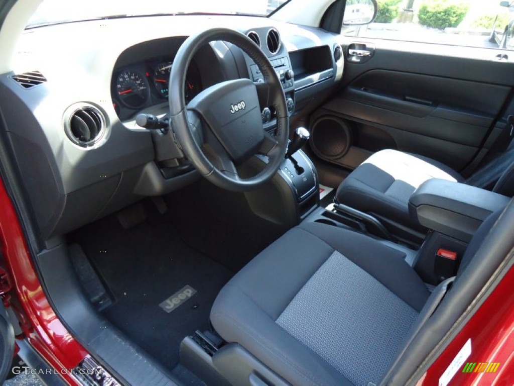 Dark Slate Gray Interior 2010 Jeep Compass Latitude 4x4 Photo #68154318