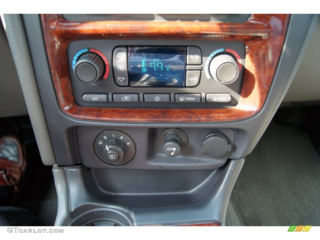 2002 Oldsmobile Bravada AWD Controls Photo #68154543
