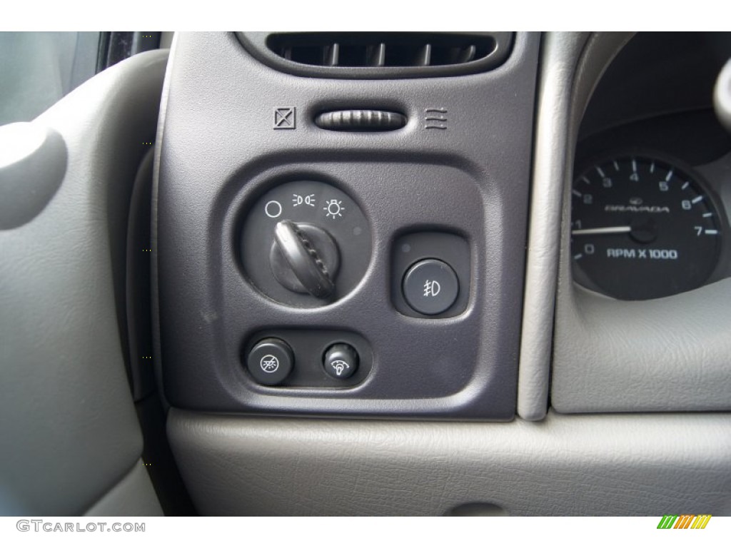 2002 Oldsmobile Bravada AWD Controls Photo #68154585