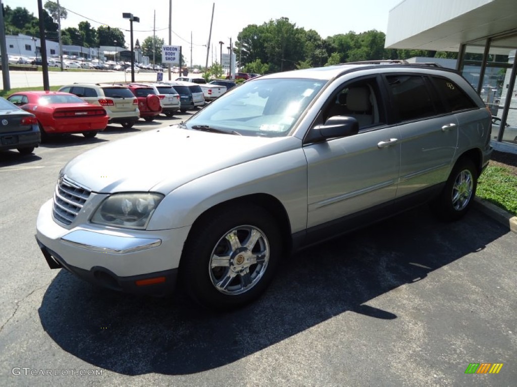 2004 Pacifica AWD - Bright Silver Metallic / Dark Slate Gray photo #2