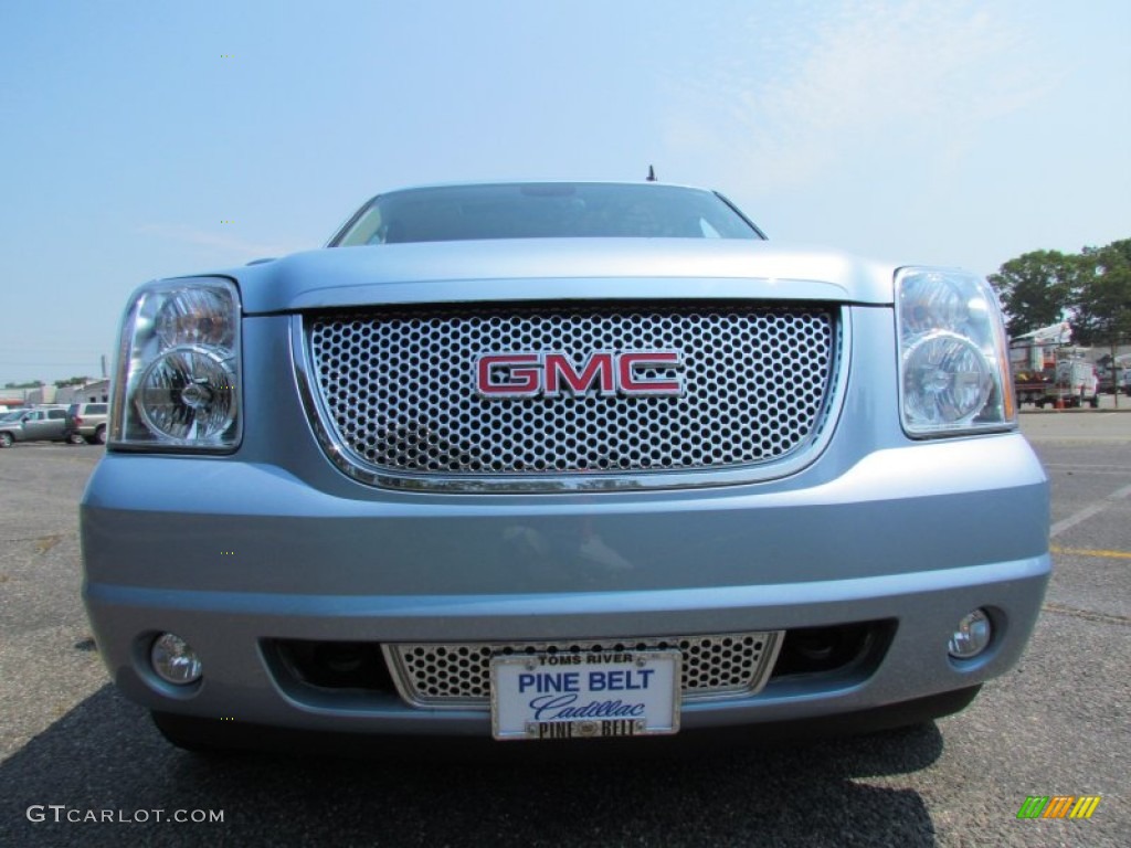 2011 Yukon Denali AWD - Ice Blue Metallic / Cocoa/Light Cashmere photo #2