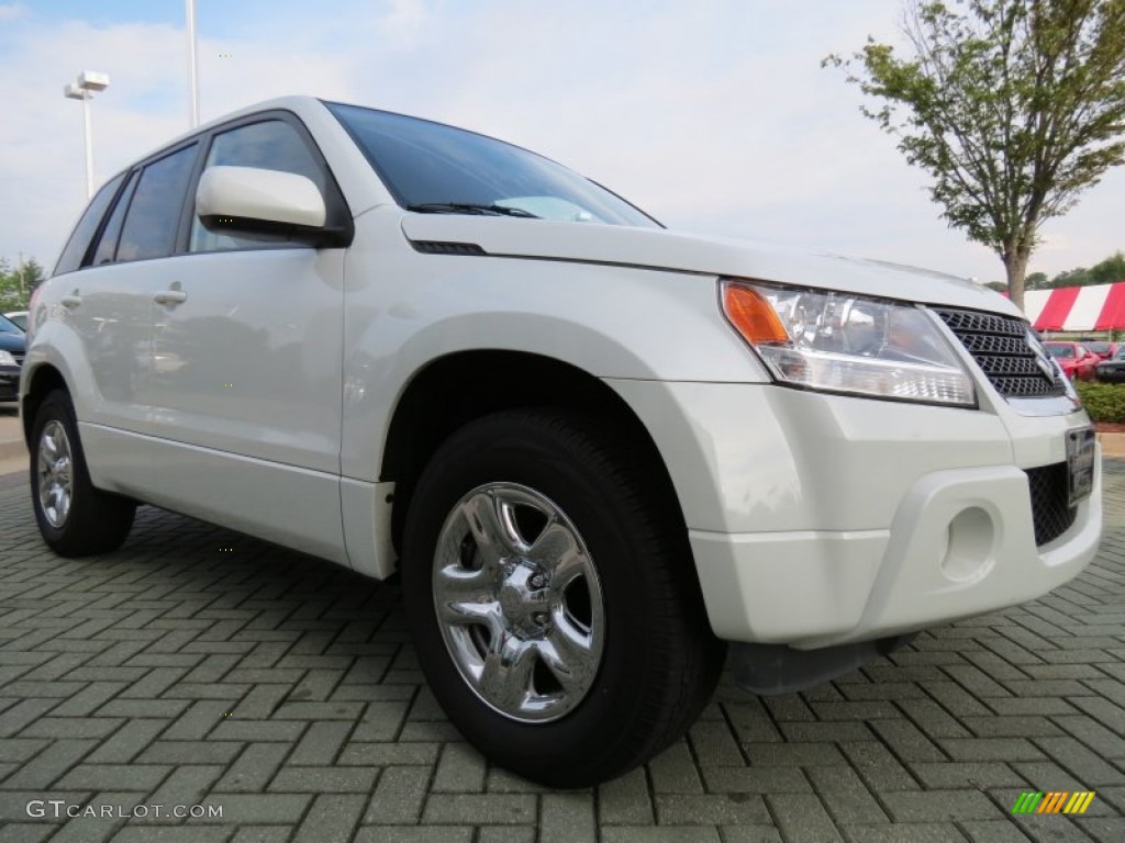 White Water Pearl 2011 Suzuki Grand Vitara Premium Exterior Photo #68156724