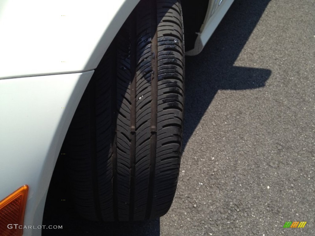 2009 C 300 4Matic Sport - Arctic White / Grey/Black photo #2