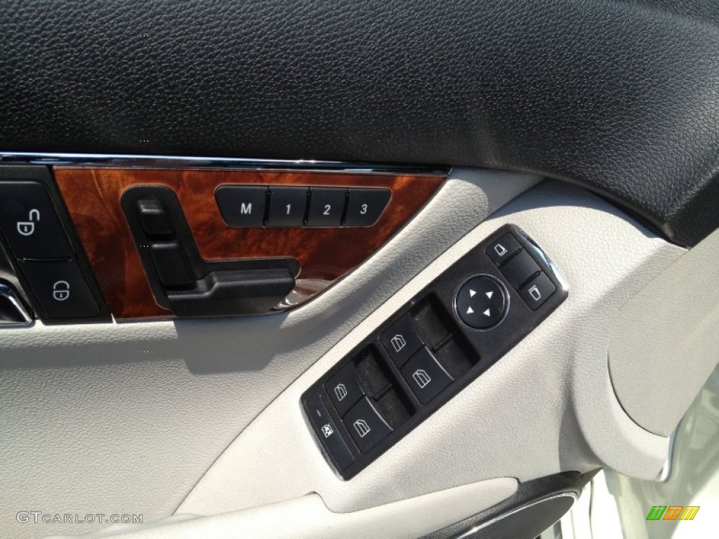 2009 C 300 4Matic Sport - Arctic White / Grey/Black photo #12