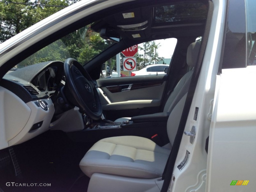 2009 C 300 4Matic Sport - Arctic White / Grey/Black photo #14